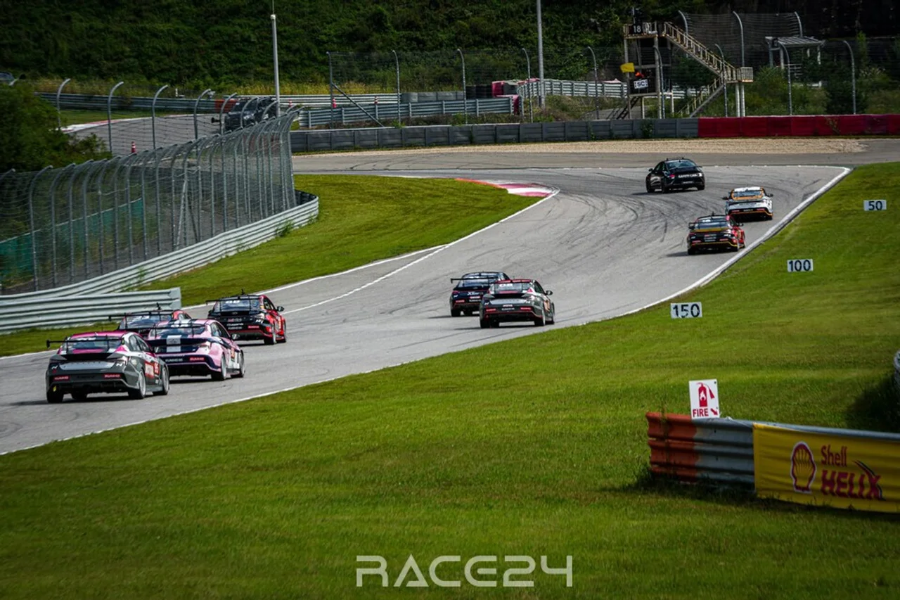 [포토] N1 Race 4 결승, 충돌과 세이프티카, 긴장감 속에 막 내린 N1 결승